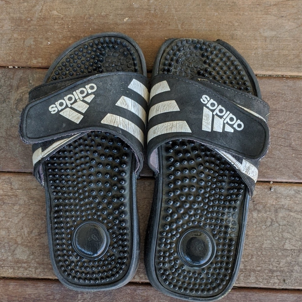 Used Addias ADISSAGE Slides Size 3